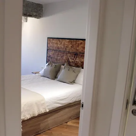 ático Industrial Céntrico. Reformado. Aire Acond, Wifi *