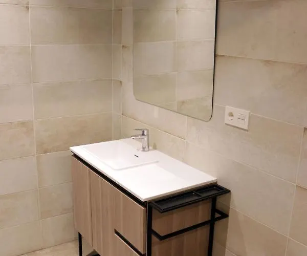 شقة Atico Industrial Centrico, Reformado, Air-acond, Wifi *